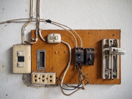 Rewiring Your Old House Improves Safety